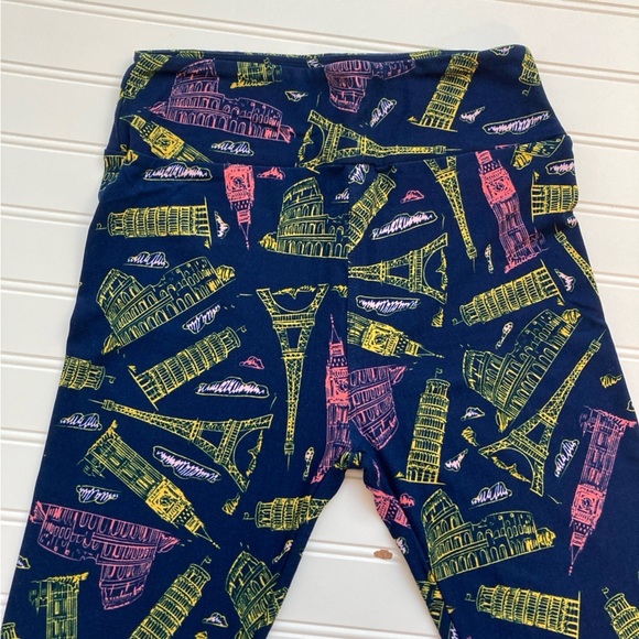 NWT LulaRoe OS Leggings navy blue Eiffel Tower Pisa Colosseum Europe Paris Rome - Picture 3 of 4